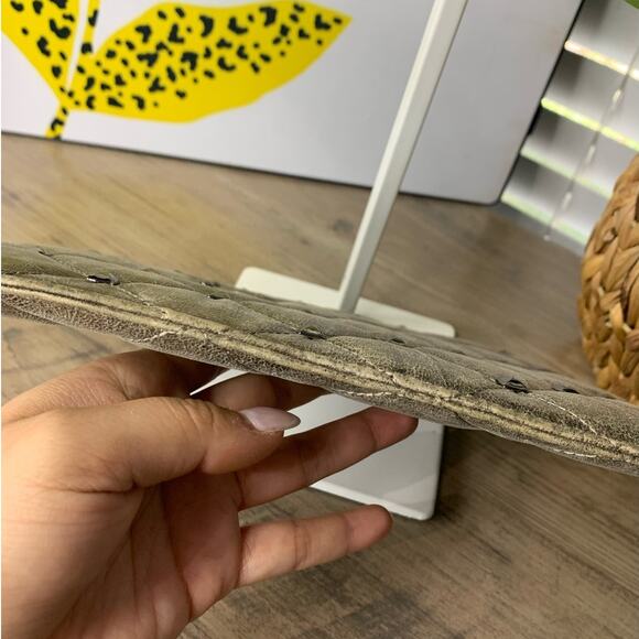 Michael Kors Metallic Broze Ipad Tablet Sleeve Slim - Picture 7 of 9